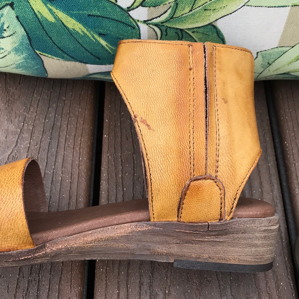 Anthropologie Gee Wawa Leather Gladiator Sandal - Picture 8 of 8